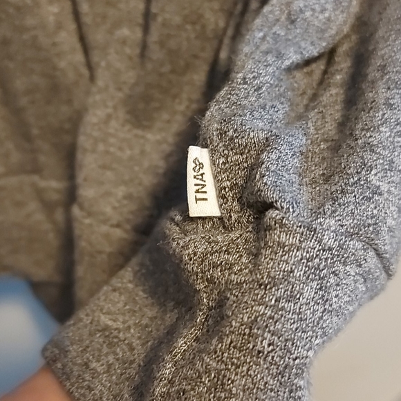 TNA long sleeve shirt - small - Picture 3 of 6